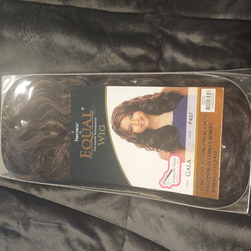 Freetress Equal Gala Wig New color F437